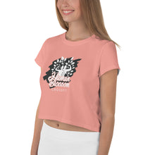 Charger l'image dans la galerie, T-shirt Crop-Top Human Blossom